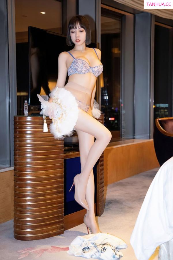 闫雪松 松果儿 [XiuRen]高清写真图 2022.05.04 No.4955 果儿Victoria第67张图片